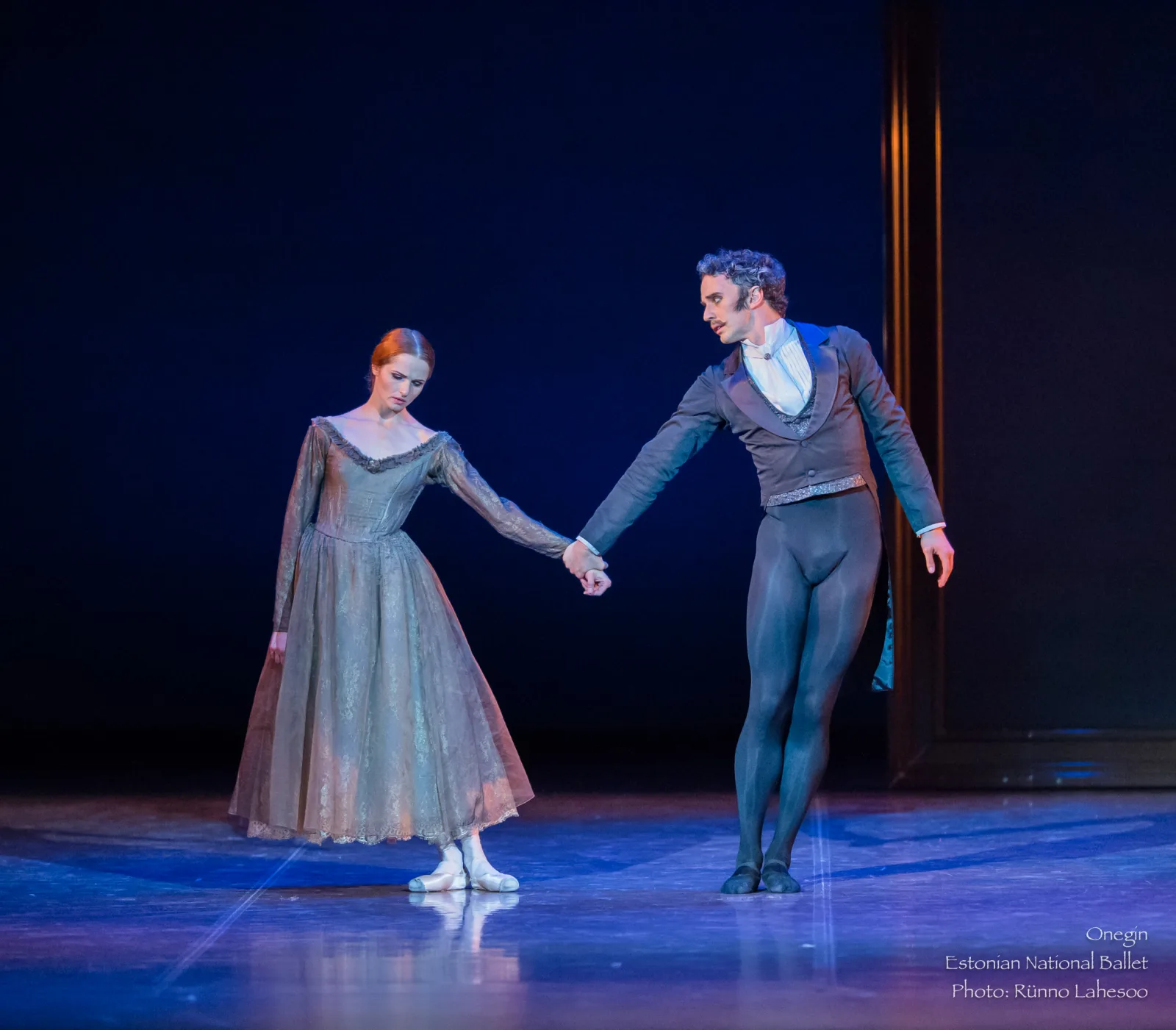 Kealan McLaughlin as Eugene Onegin — photo Rünno Lahesoo