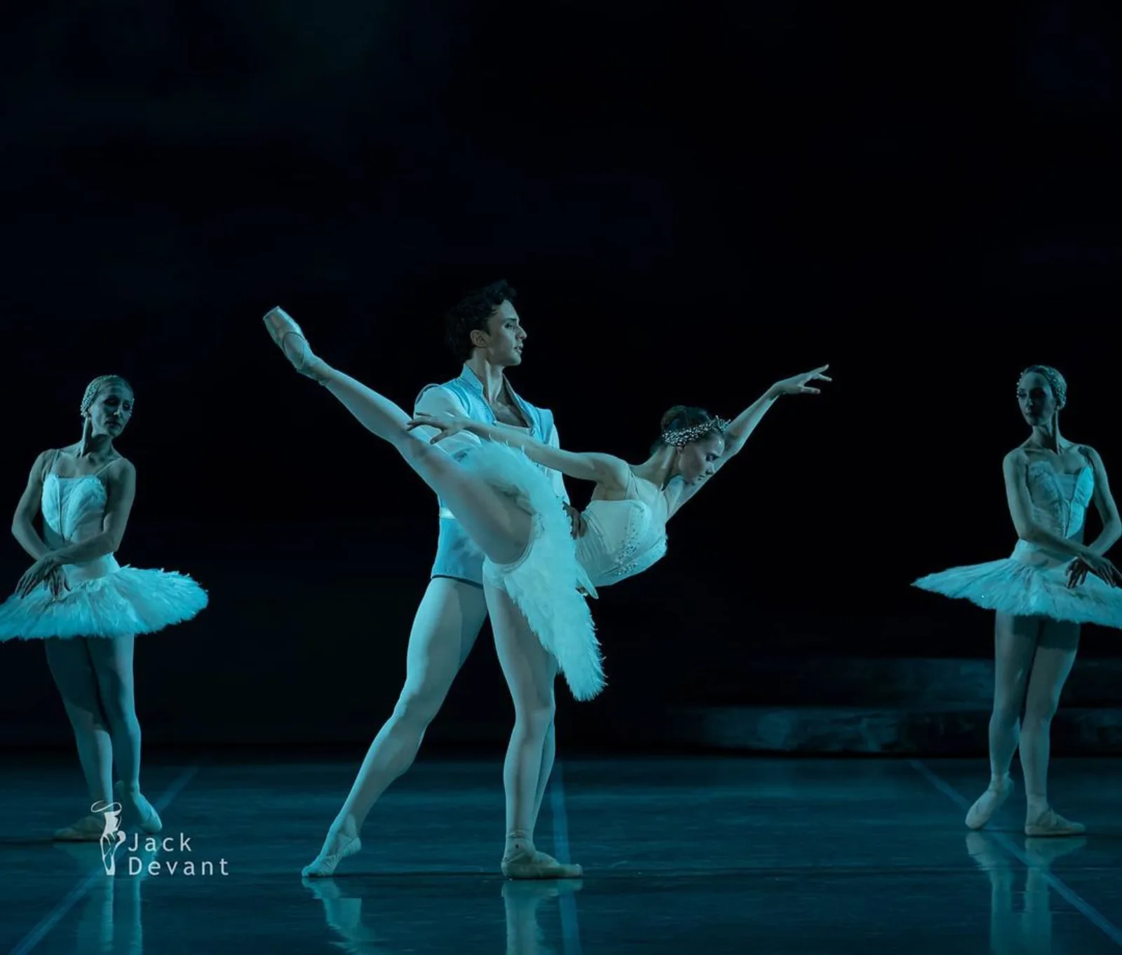 Kealan McLaughlin in Swan Lake — photo Jack Devant
