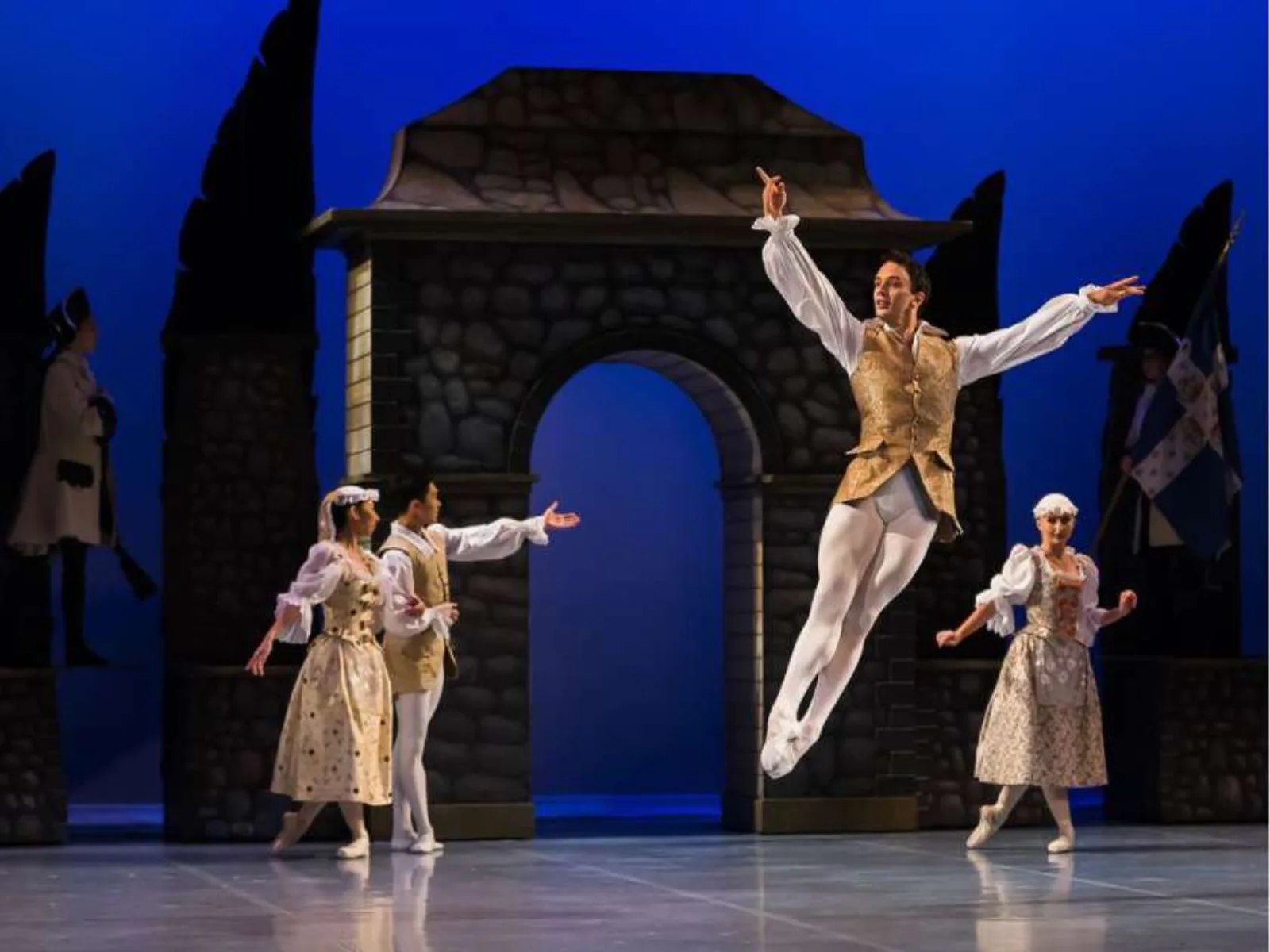 Kealan McLaughlin in Swan Lake Pas de Trois